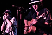 es-the-suitcase-brothers-f4ea668d